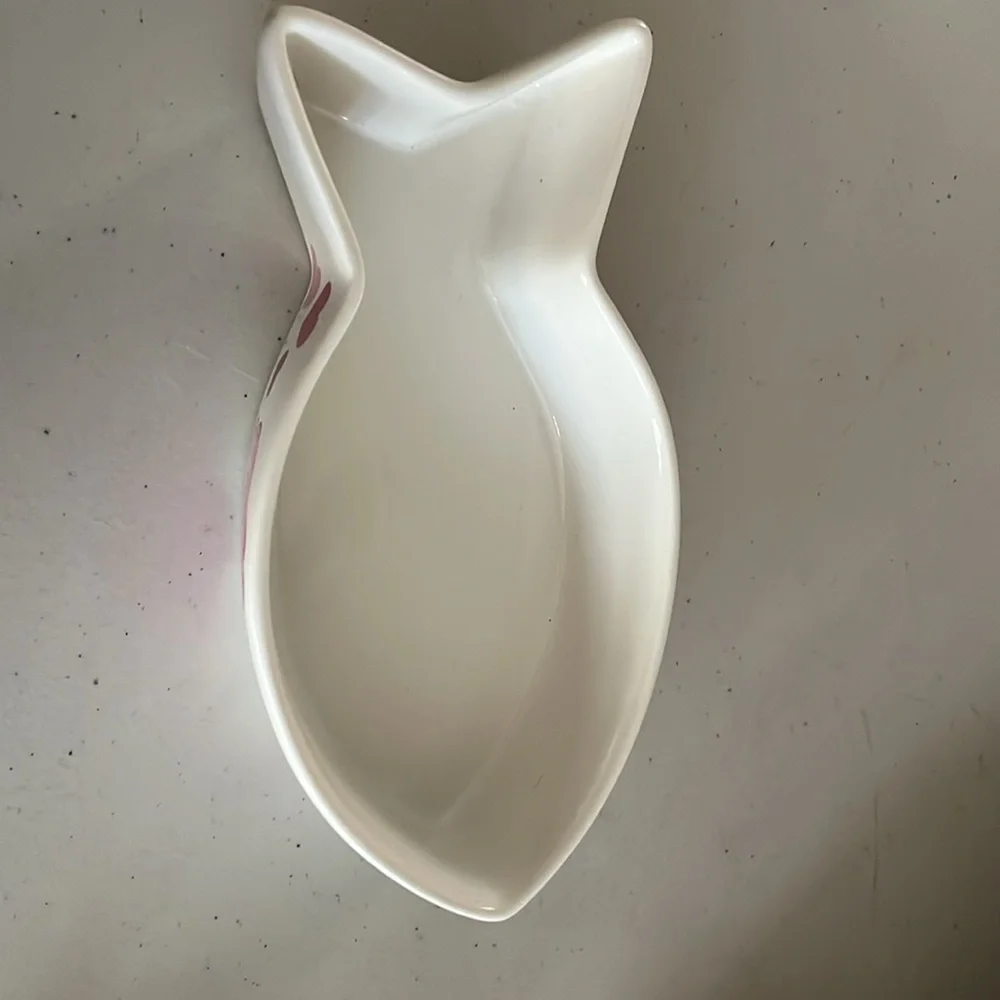 Cat food bowl in a fish style for food. Pampered